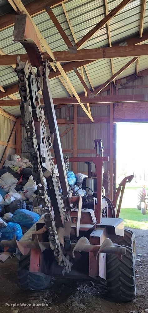 image for item JO9085 Ditch Witch R65  trencher