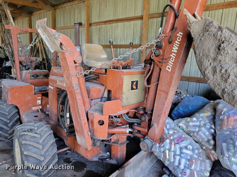 image for item JO9085 Ditch Witch R65  trencher