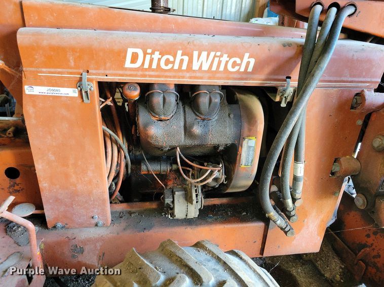 image for item JO9085 Ditch Witch R65  trencher