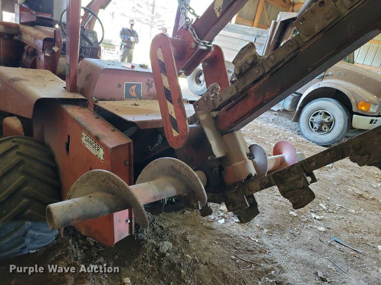 image for item JO9085 Ditch Witch R65  trencher