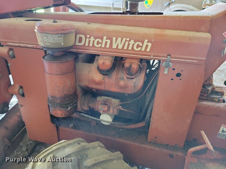image for item JO9085 Ditch Witch R65  trencher