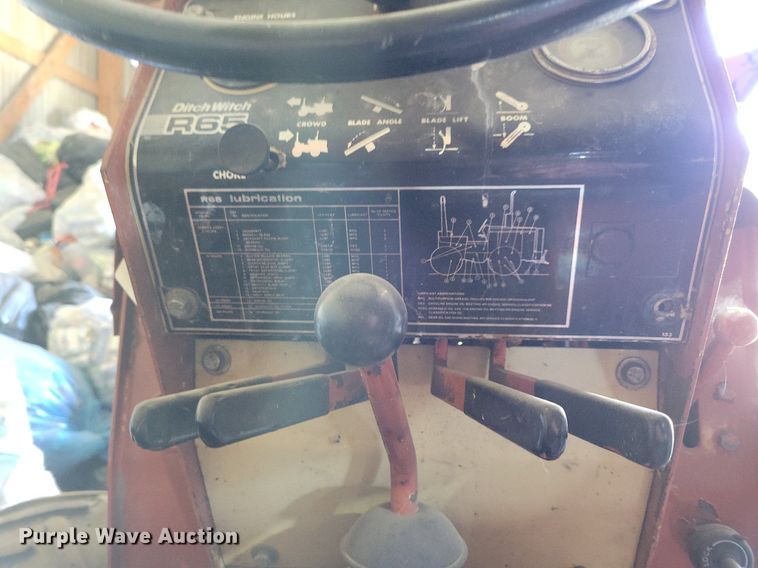 image for item JO9085 Ditch Witch R65  trencher