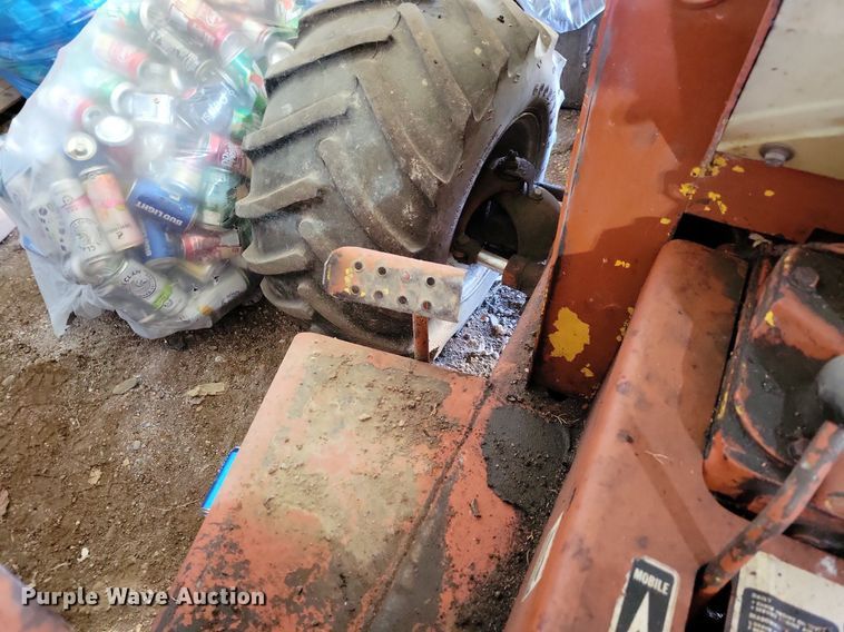 image for item JO9085 Ditch Witch R65  trencher