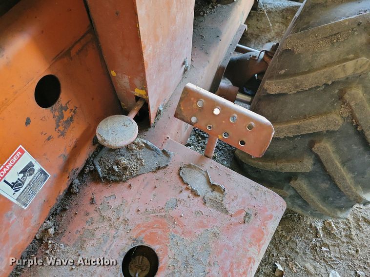 image for item JO9085 Ditch Witch R65  trencher