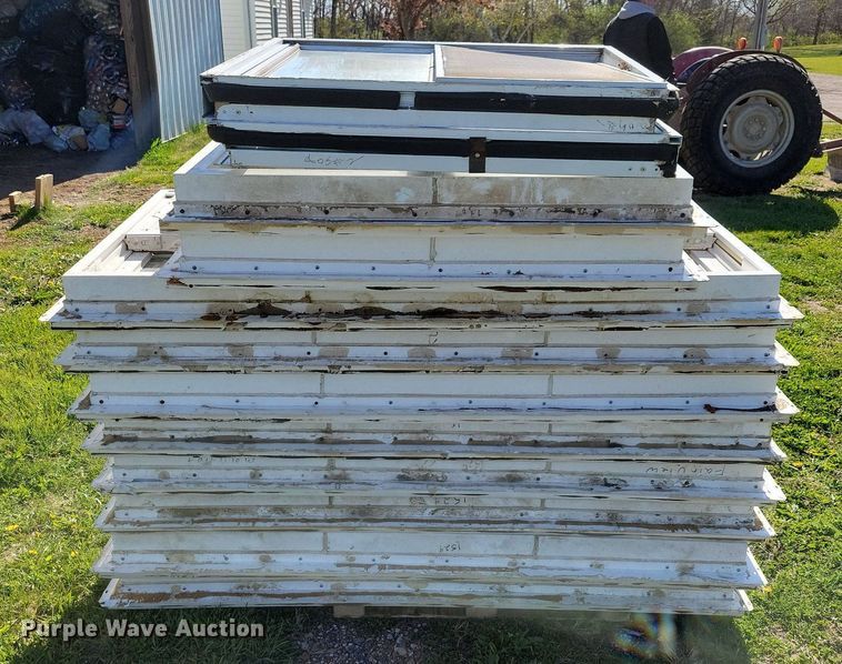 image for item JO9086 (12) sliding windows