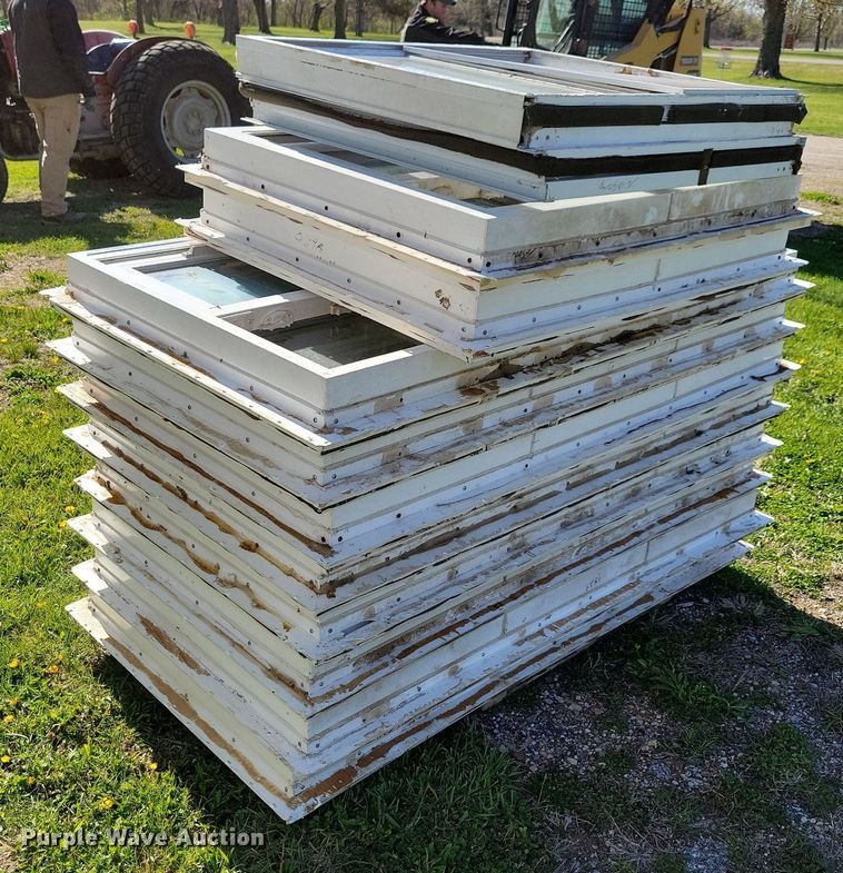 image for item JO9086 (12) sliding windows