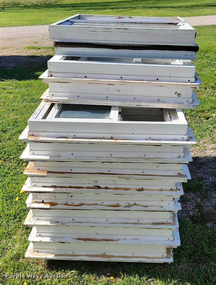 image for item JO9086 (12) sliding windows