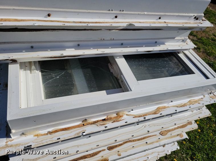 image for item JO9086 (12) sliding windows