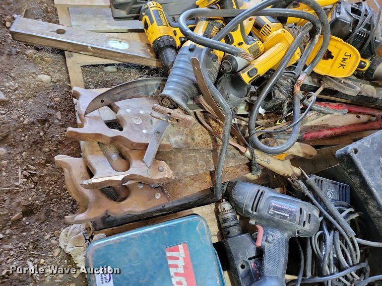 image for item JO9094 Tools