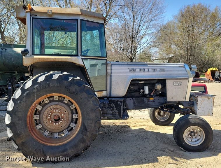 image for item JO9108 White Field Boss 2-85  tractor