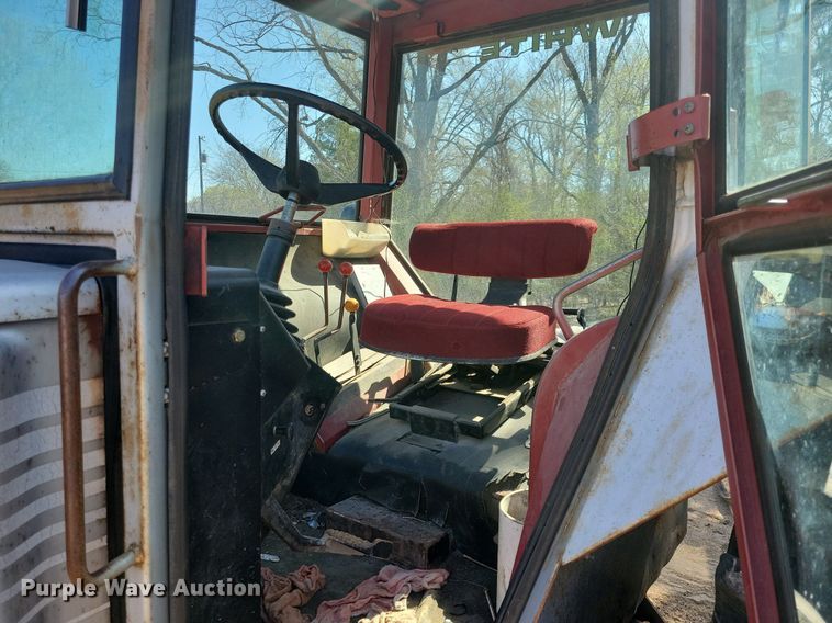 image for item JO9108 White Field Boss 2-85  tractor