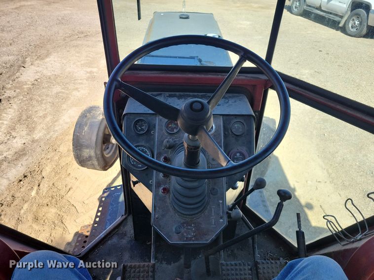 image for item JO9108 White Field Boss 2-85  tractor