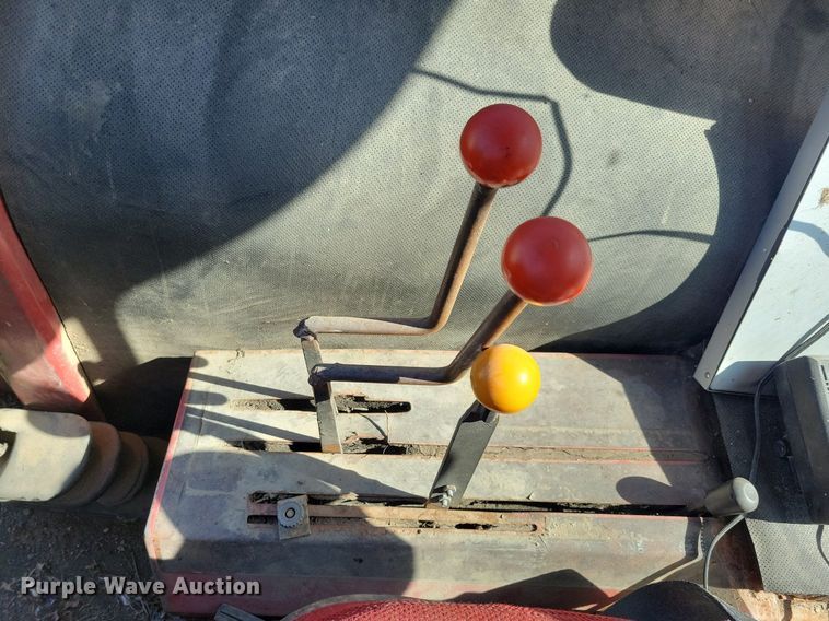 image for item JO9108 White Field Boss 2-85  tractor