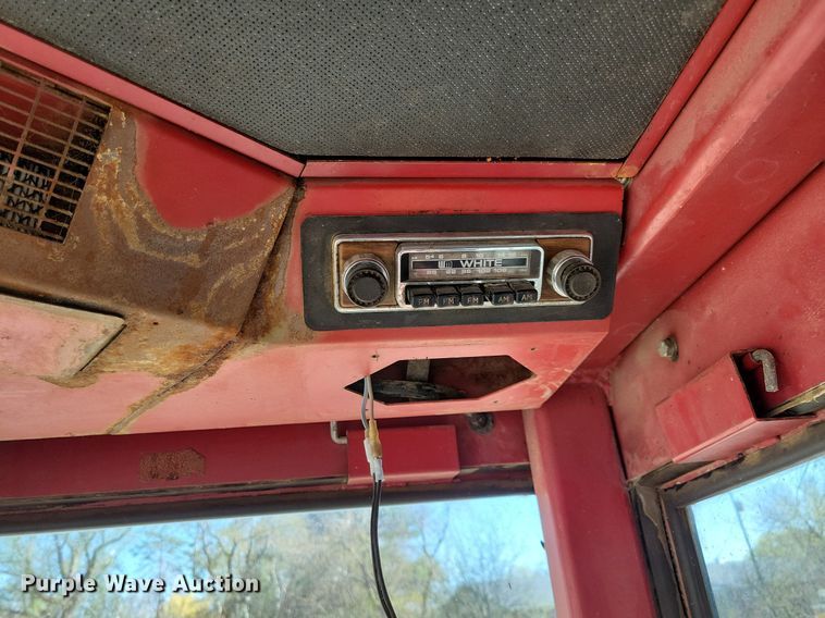 image for item JO9108 White Field Boss 2-85  tractor