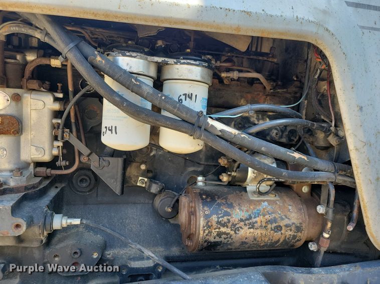 image for item JO9108 White Field Boss 2-85  tractor