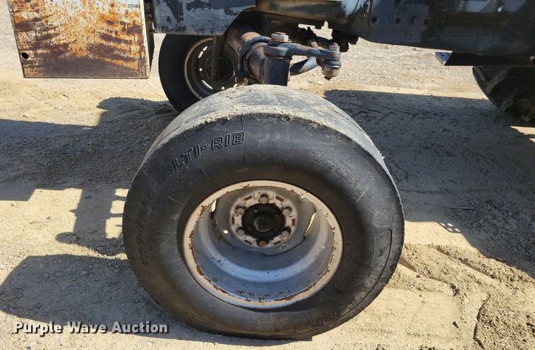 image for item JO9108 White Field Boss 2-85  tractor