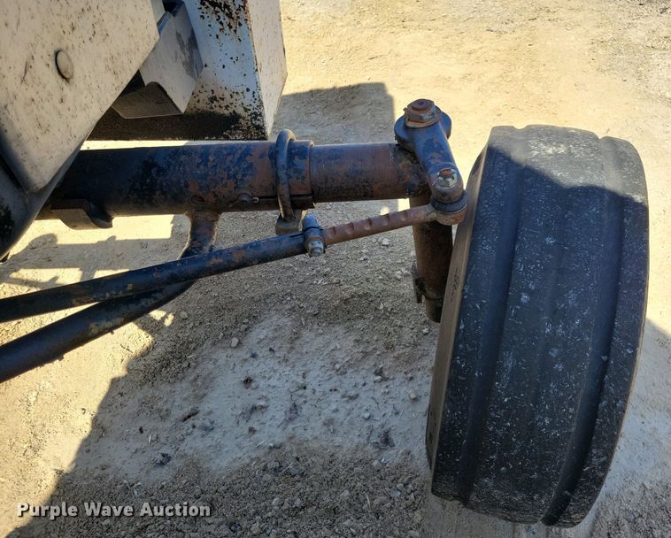 image for item JO9108 White Field Boss 2-85  tractor