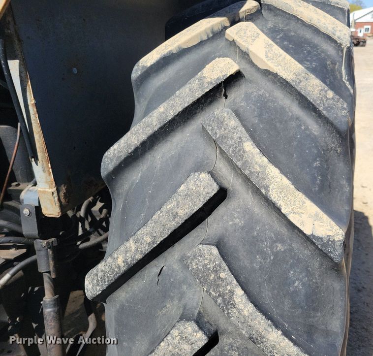 image for item JO9108 White Field Boss 2-85  tractor