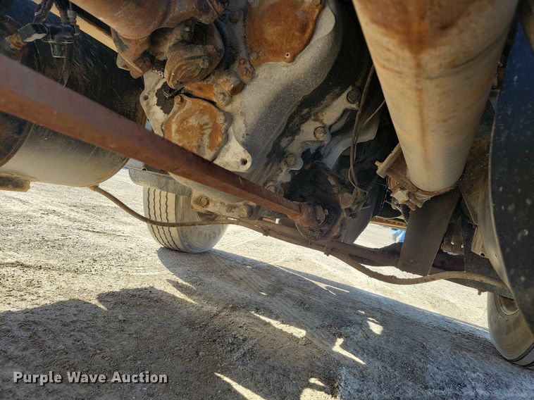 image for item JO9109 1985 Mack R688ST  semi truck