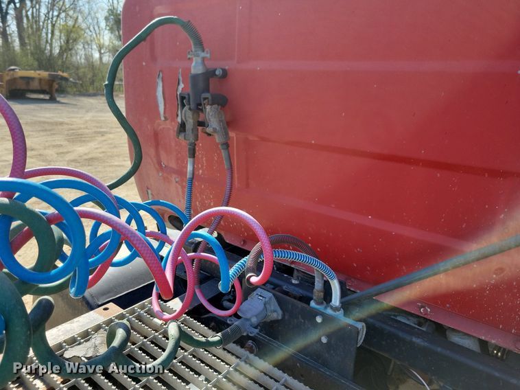 image for item JO9109 1985 Mack R688ST  semi truck