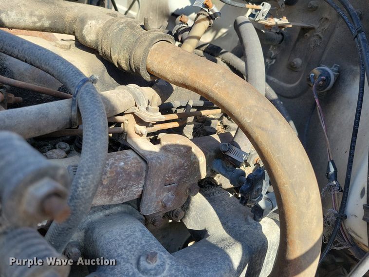 image for item JO9109 1985 Mack R688ST  semi truck