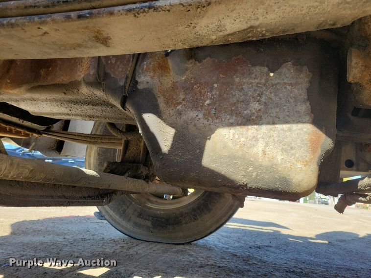 image for item JO9109 1985 Mack R688ST  semi truck