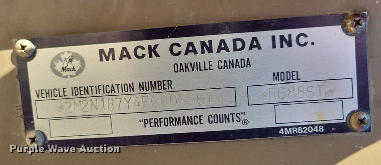 image for item JO9109 1985 Mack R688ST  semi truck