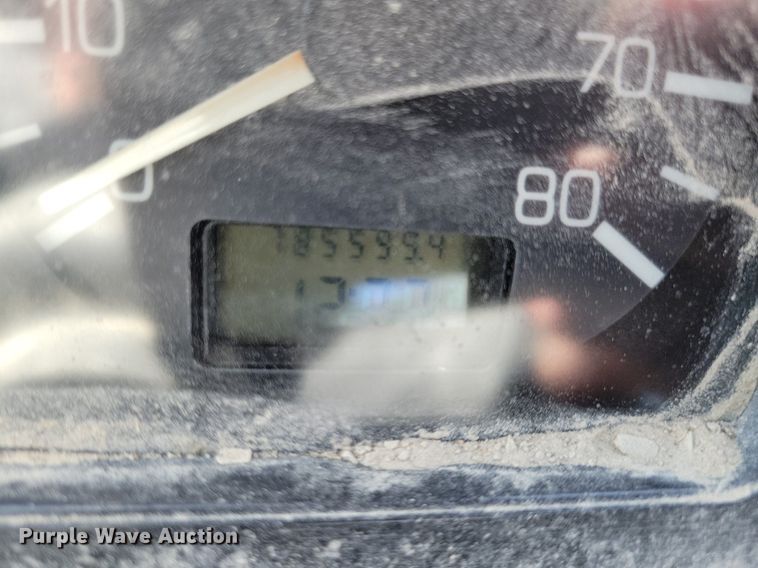 image for item JO9110 1992 White GMC WCA  semi truck