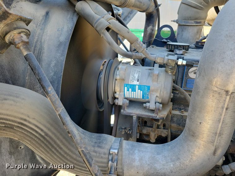 image for item JO9110 1992 White GMC WCA  semi truck