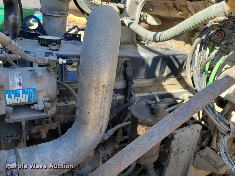 image for item JO9110 1992 White GMC WCA  semi truck