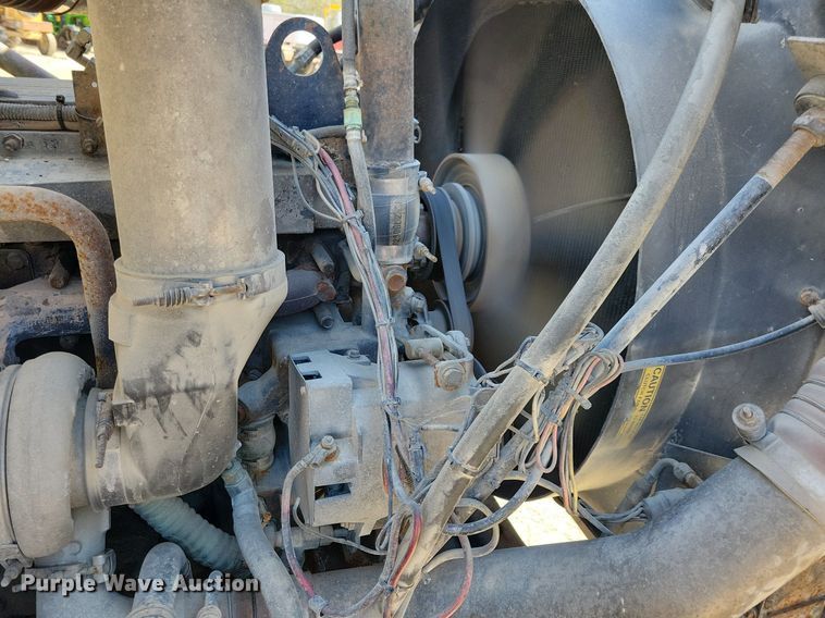 image for item JO9110 1992 White GMC WCA  semi truck