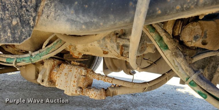 image for item JO9110 1992 White GMC WCA  semi truck