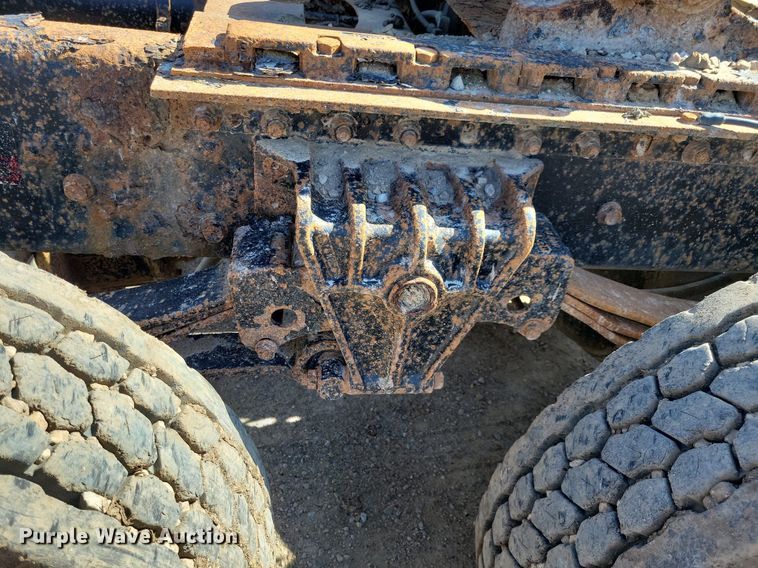 image for item JO9110 1992 White GMC WCA  semi truck