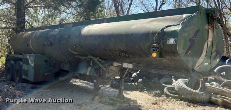 image for item JO9112 1968 Fruehauf  tank trailer