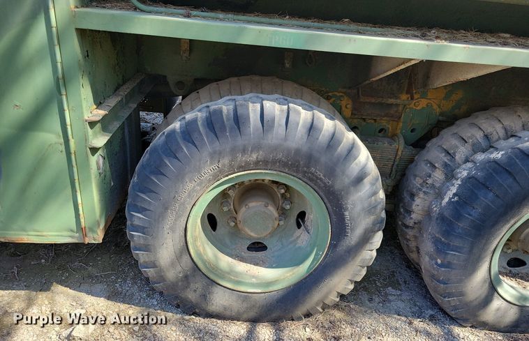 image for item JO9112 1968 Fruehauf  tank trailer