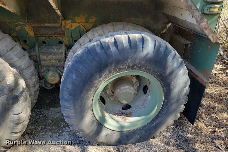 image for item JO9112 1968 Fruehauf  tank trailer