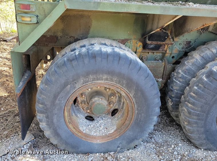 image for item JO9112 1968 Fruehauf  tank trailer