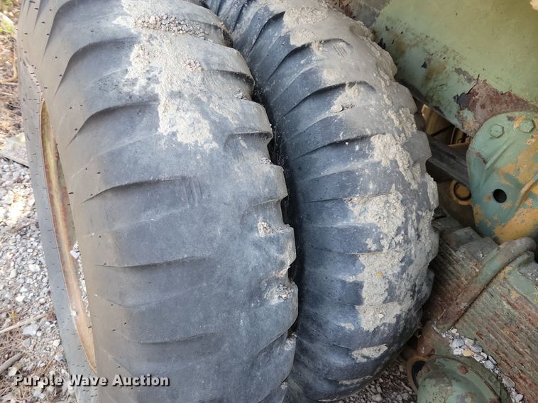 image for item JO9112 1968 Fruehauf  tank trailer