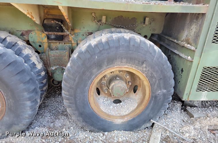 image for item JO9112 1968 Fruehauf  tank trailer