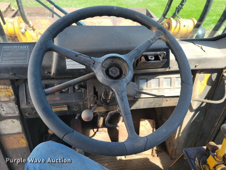 image for item JO9113 Case W36  wheel loader