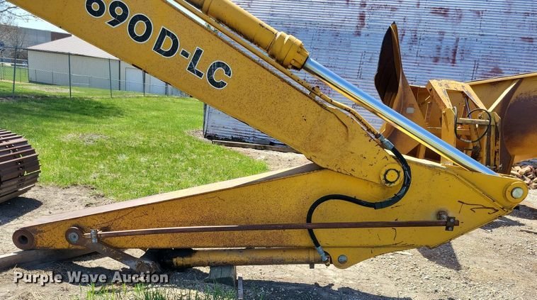 image for item JO9114 1990 John Deere 690D-LC  excavator