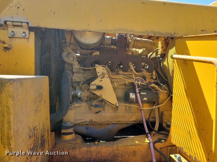 image for item JO9114 1990 John Deere 690D-LC  excavator