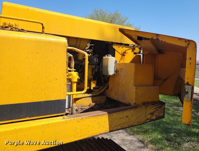 image for item JO9114 1990 John Deere 690D-LC  excavator