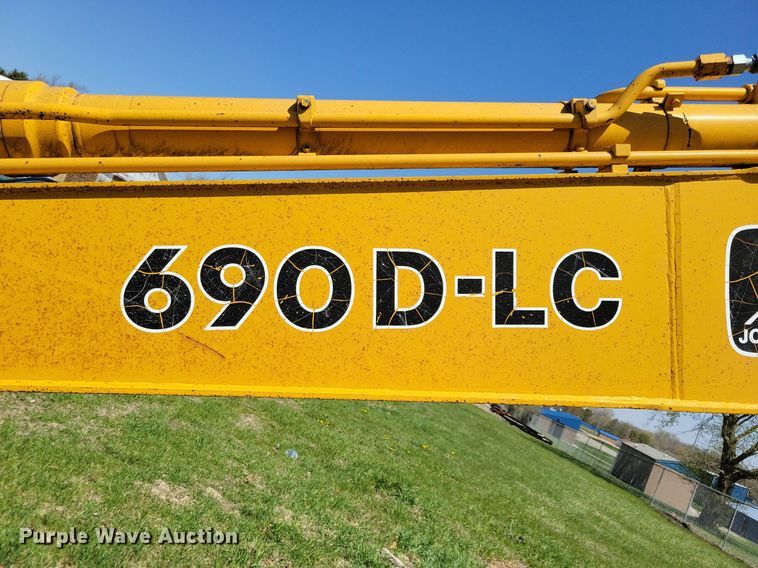 image for item JO9114 1990 John Deere 690D-LC  excavator