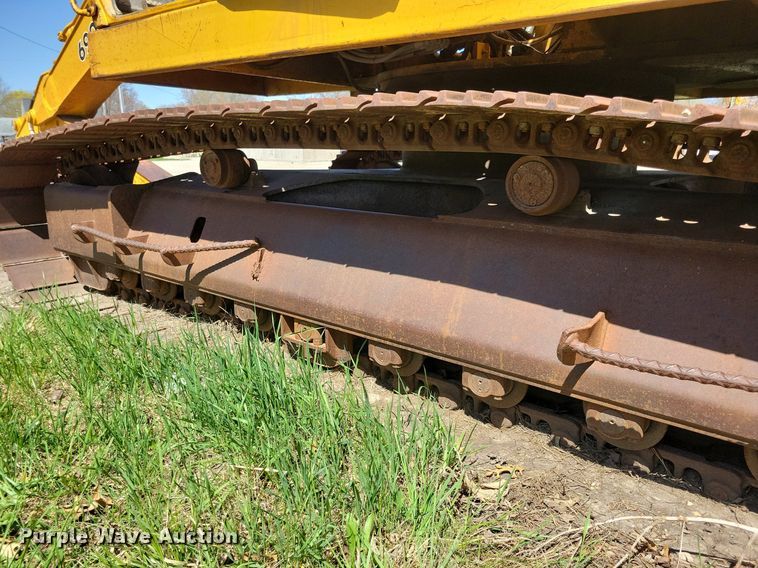 image for item JO9114 1990 John Deere 690D-LC  excavator