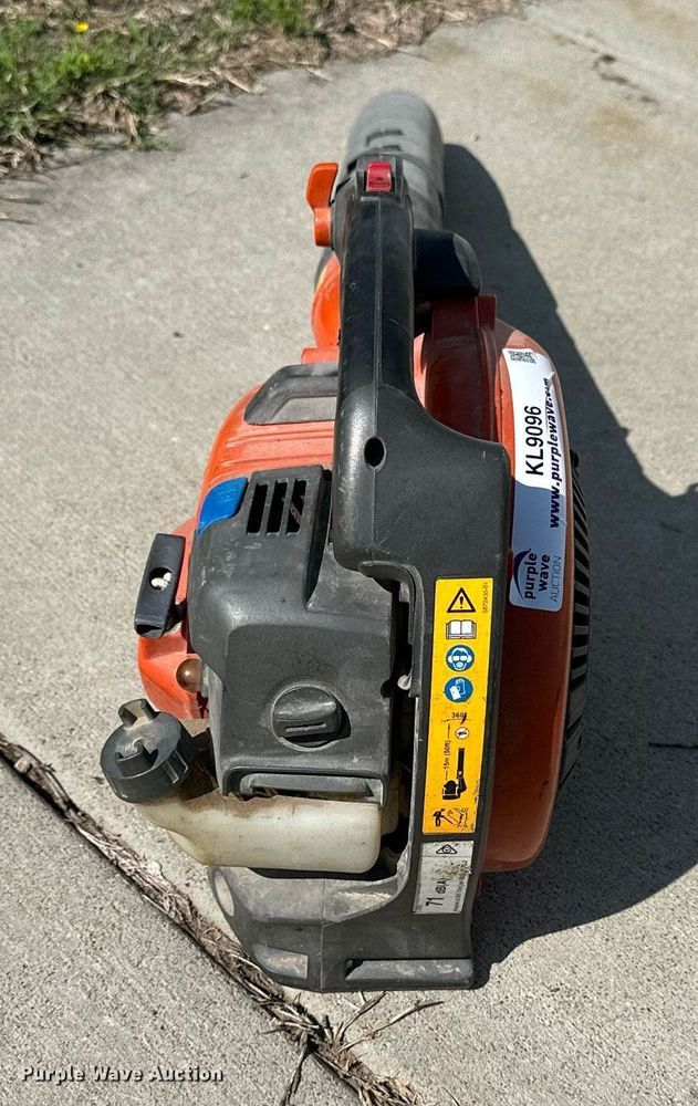 image for item KL9096 2017 Husqvarna 525BX  leaf blower