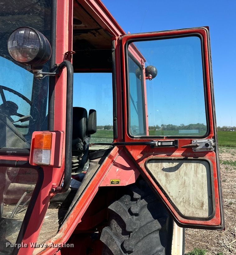 image for item KL9132 Belarus 925  tractor