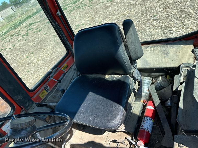 image for item KL9132 Belarus 925  tractor