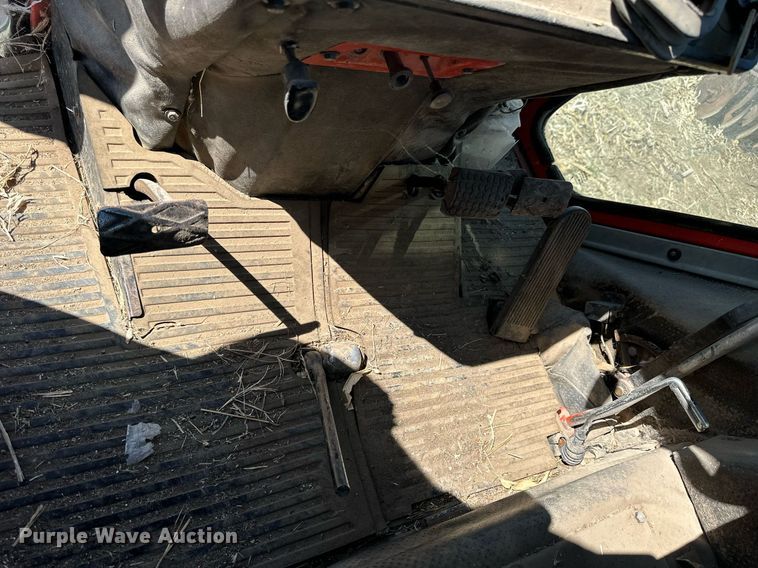 image for item KL9132 Belarus 925  tractor