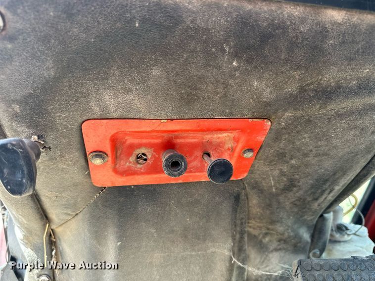 image for item KL9132 Belarus 925  tractor